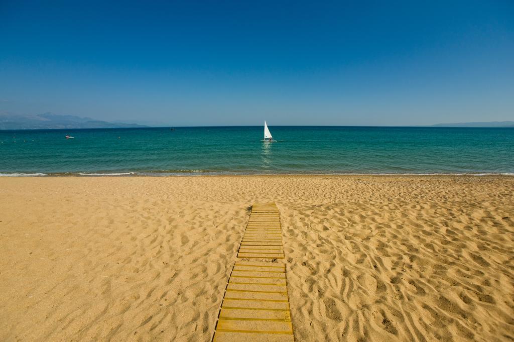 Buca Beach Resort Messíni Buitenkant foto