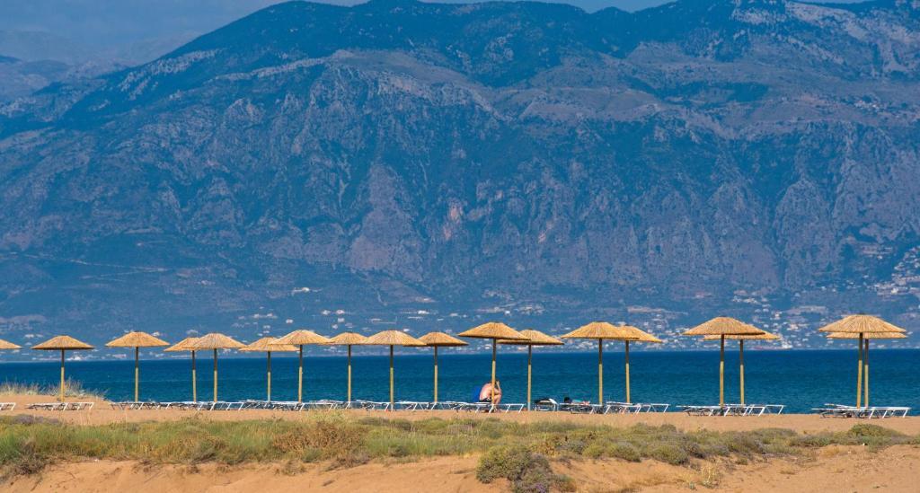 Buca Beach Resort Messíni Buitenkant foto